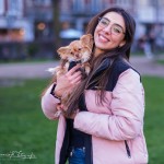 Model Street Fotografie mit kleinem Hund